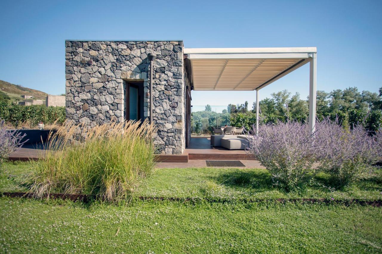 Tenuta Di Castellaro Winery & Resort Липари Екстериор снимка