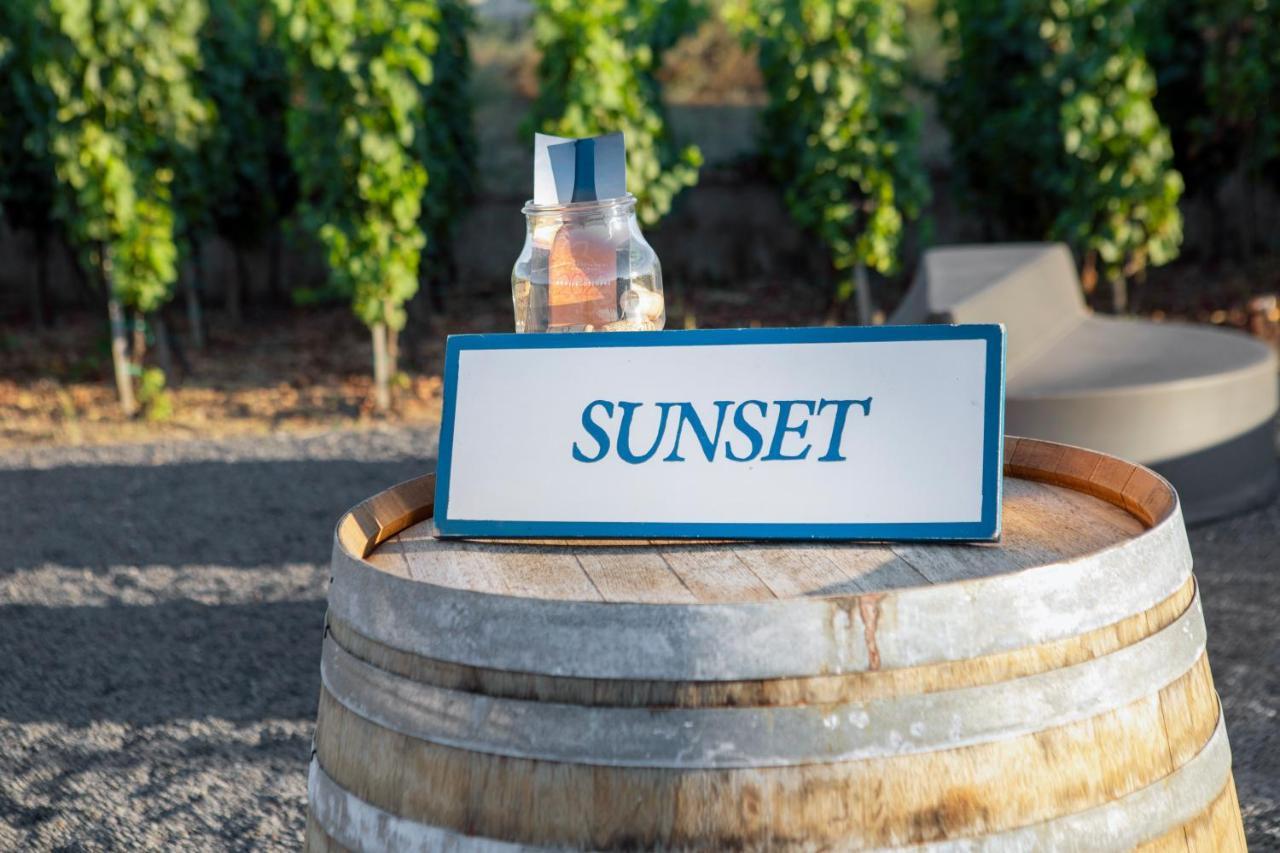 Tenuta Di Castellaro Winery & Resort Липари Екстериор снимка