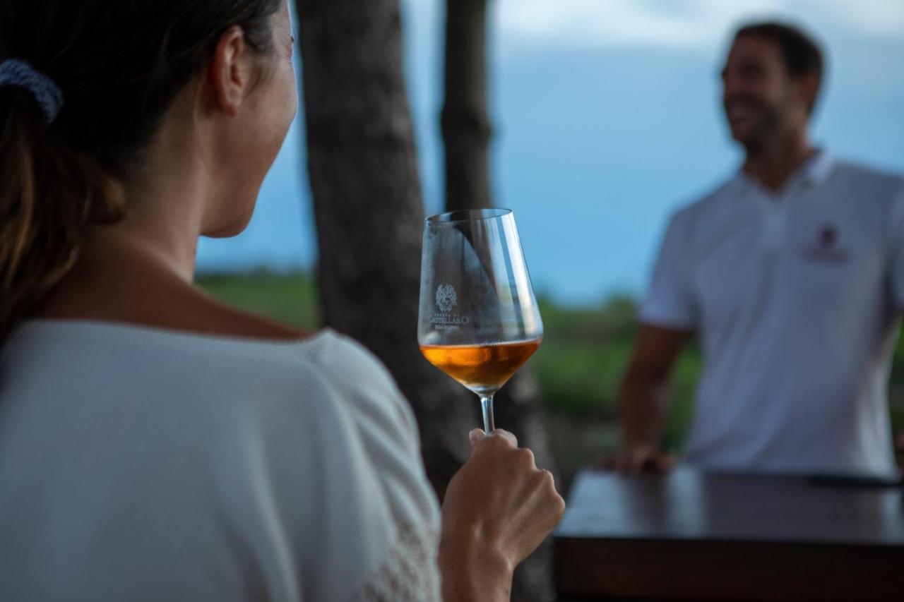 Tenuta Di Castellaro Winery & Resort Липари Екстериор снимка