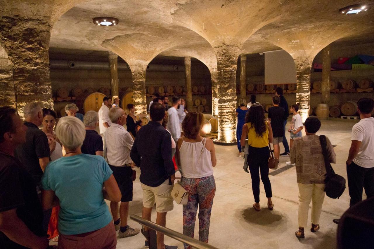 Tenuta Di Castellaro Winery & Resort Липари Екстериор снимка