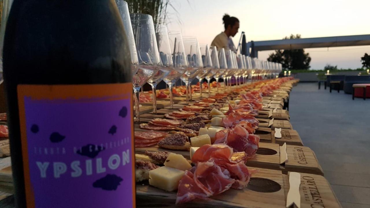 Tenuta Di Castellaro Winery & Resort Липари Екстериор снимка