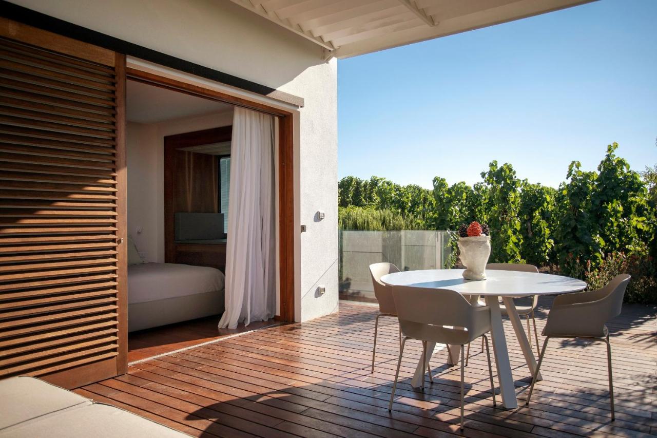 Tenuta Di Castellaro Winery & Resort Липари Екстериор снимка